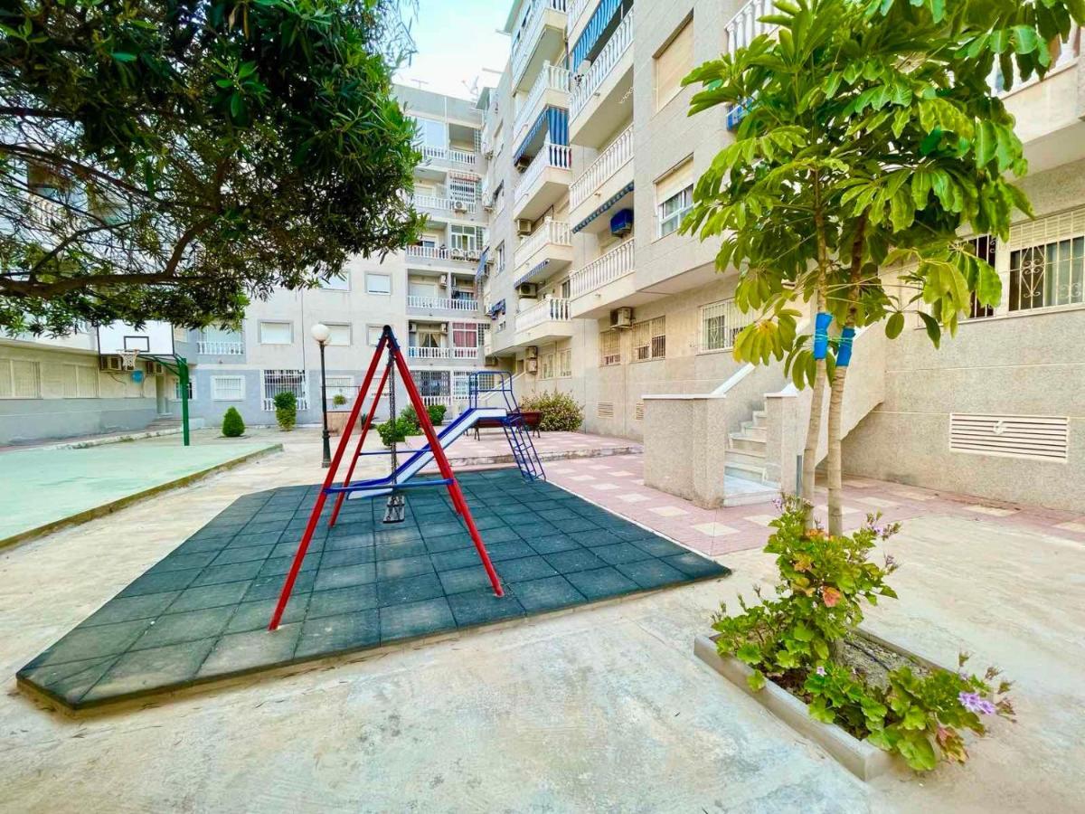 Torrevieja Comfortable Apartment מראה חיצוני תמונה
